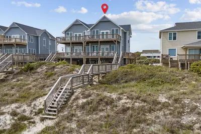 Image de 4br duplex close to town and ocean front!