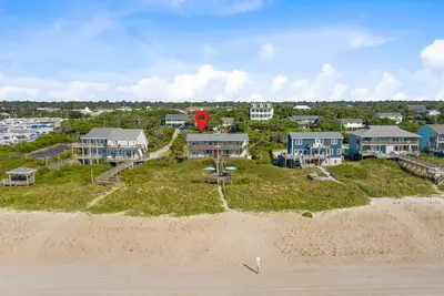 Image de Classic Ocean Front 4br Duplex - near Bogue Inlet Pier!