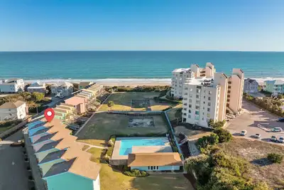 Image de Sound of the Sea 203n - 2br Condo w/ Pool!