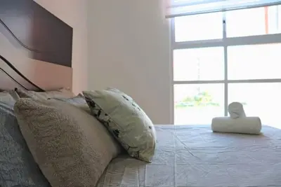 Image de View And Access To A Lagoon~Kg Sz Bed, A/C, Wifi\n\n