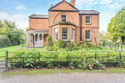 Image de South Lodge- Uk45600