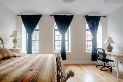 Image de Boutique new townhouse long term near time square