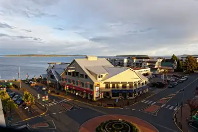 Image de Sidney Bc - Amazing Ocean-view Snowbird Seasonal - 4 Months Minimum! ! !