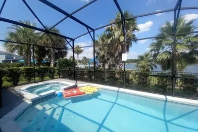 Image de Rare Water View-Lazy River-Disney-Pool-Hot Tub-Full Resort Access-King Suites