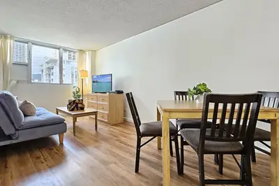 Image de 1 Bedroom Apt 2 mins to Beach - Sleeps 4 plus baby