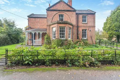 Image de 2 chambres à coucher à All Nottinghamshire
