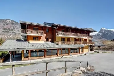 Image de Morillon | Studio + Child-Friendly | Sleeps 2