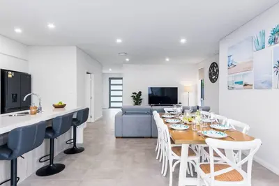 Image de Harbour Escape A Pristine Beachside Lifestyle