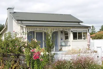 Delightful home away from home. . . comfortable, warm and beautiful gardens.