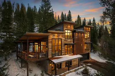 Image de Wander Whitefish Mountain sleeps 12, w/Hot tub & gym, 5 Bedrooms