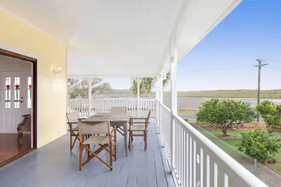 Image de Coastal Queenslander with Fraser Island Views