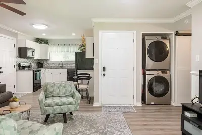 Image de Cute Apt near Airport-3b