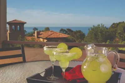 Image de Minutes from the beach.