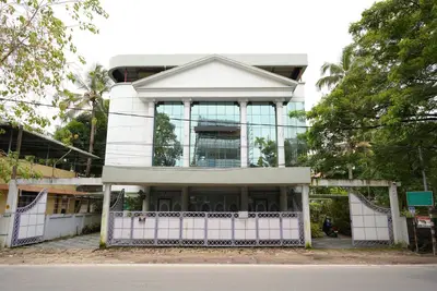 Image de Holiday Home Cochin \nLocated in Ernakulam Near to Gandhi Square, Poonithura.