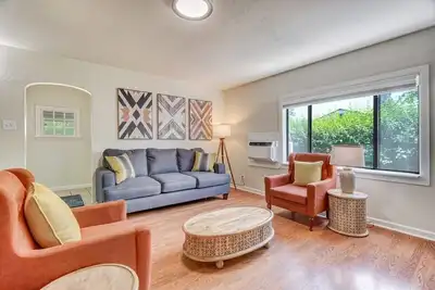Image de Urban Casita! Cozy Family House w Bbq, Fire Pit