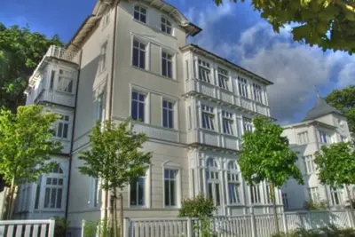 Image de Villa Strandeck, App 3 - Direkt am Strand, mit Ostseeblick - Whg. 3