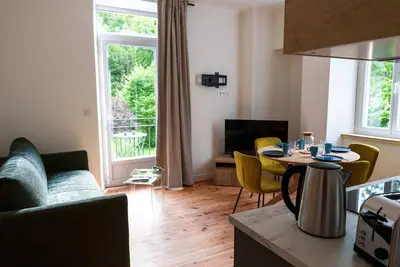 Image de T2 chaleureux avec jardin privé et Wifi au cœur du Vercors