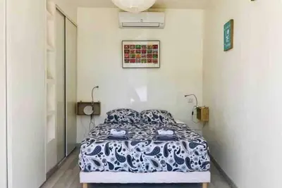 Image de Logement climatisé + jardin intramuros à 400m