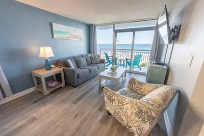Image de Newly Added King Suite 3br, Direct Oceanfront Views