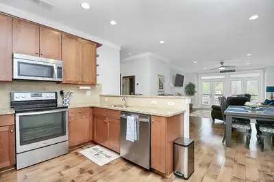 Image de Walkable Davidson, Penthouse all on one level with no stairs