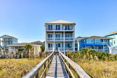 Image de 🏖️Ocean Overlook-Beautiful 6br Oceanfront Top 2 Floors of a Duplex🏖️