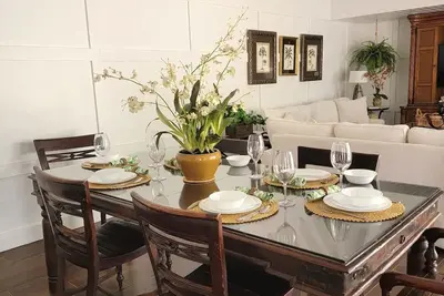 Image de Family friendly condo located in Pineapple Village.