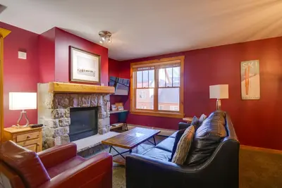 Image de Cozy Studio in the heart of River Run!