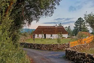 Image de Stunning Luxury Thatched cottage not far from Galway City & Connemara  - Hot Tub & Sauna