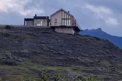 Image de Luxury house in Puerto Fjord, Adventure retreat & marina in Patagonia, Chile.
