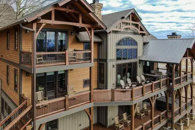 Image de 5 Cubs Lodge at Eagles Nest