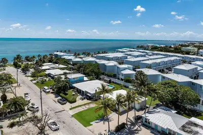 Image de Casa Playa ~ Coastal Keys Retreat, Walk to the Ocean, 2bd/2ba, Florida Keys