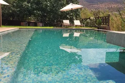 Image de Villa 5 chambres : une oasis avec vue panoramique sur lac et montagnes