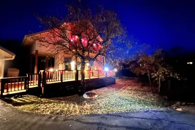 Image de Mountain Top Medicine Park Cabin, Hot tub, Parking