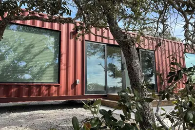 Image de Tarpon Container Home - Fish Camp Rockport