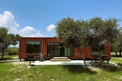 Image de Redfish Container Home - Fish Camp Rockport