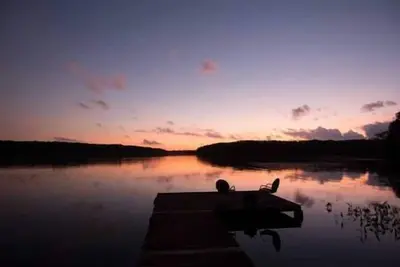 Image de Pristine 5-Acre Secluded Black Oak Lake Hideaway