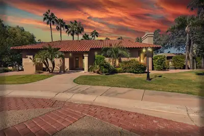 Image de Tranquil Scottsdale Desert Retreat w/ Amazing Pool & Private Workout Gym