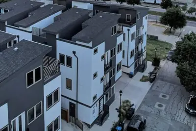 Image de Private Rooftop Patio+ Luxury 4 Story Home in Fw