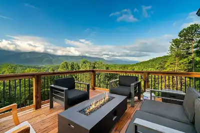 Image de Dream View: Heated Pool| Hot tub| Theater| Arcade| Fire Pit| 25 Acres.