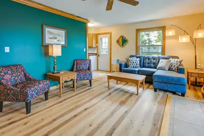 Image de Charming Rockland Retreat w/ Deck & Grill!