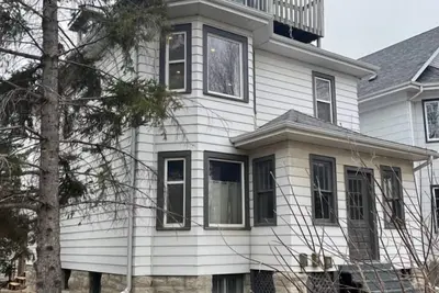 Historic Charm in Norwood Flats: Walk to Parks, River Trails & The Forks!