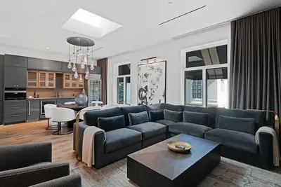 Image de Brand New Furnished Luxury Loft in Downtown Napa’s Historic Young Building