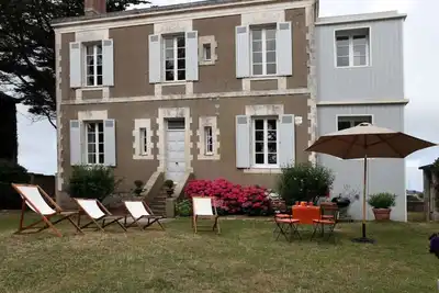 Image de Maison de vacances 'Les Hortensias Baie De La Baule' avec vue sur la mer, terrasse privée et Wi-Fi