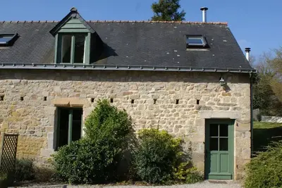 Image de Maison de vacances 'Jade - Gîtes De Kerlividic' avec piscine partagée, jardin partagé et Wi-Fi