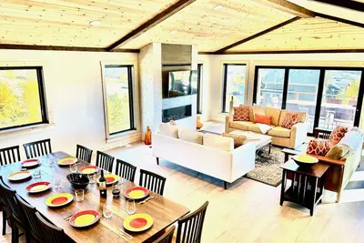 Image de ę™® Gorgeous Grand Lake Retreat: 2 King Bed Suites + Hot Tub ę™® Lake/Mountain Views