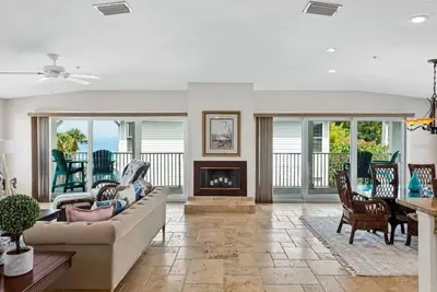 Image de In The Heart of Irb! Oceanfront! Blue Moon Sleeps 9 with Spectacular  View! !