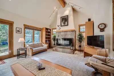 Image de New Cute 4 bedroom home centrally located in Frisco! Pet friendly!