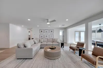 Image de Private Heated Pool | Fenced Yard | Pet Friendly | Seminole