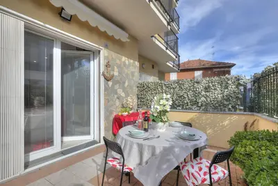 Image de Serafina 50m from the sea - with A/C, San Bartolomeo al Mare, Italy