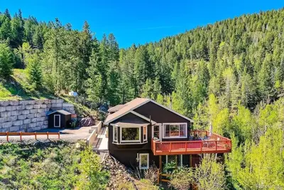 Image de Luxury Red Rocks w\/ Firepit, Bbq & New Hottub